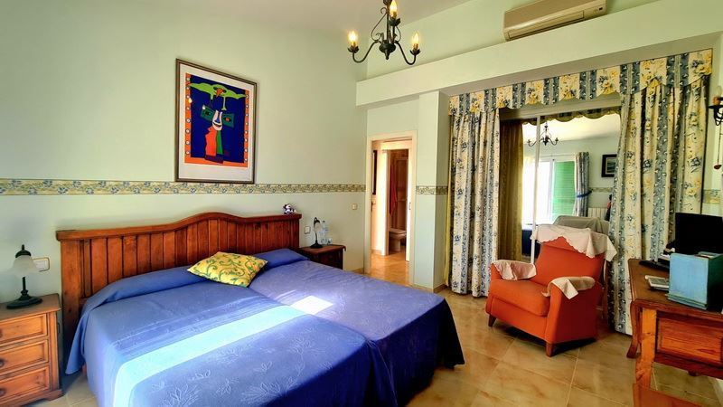 Schlafzimmer 2