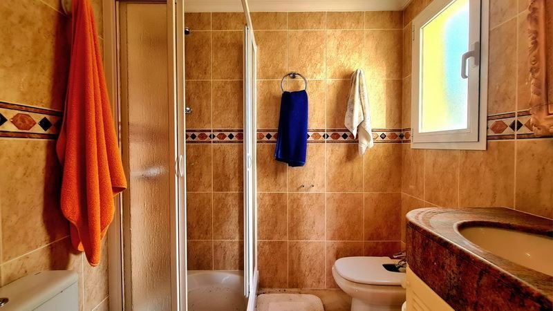 Badezimmer mit Dusche
